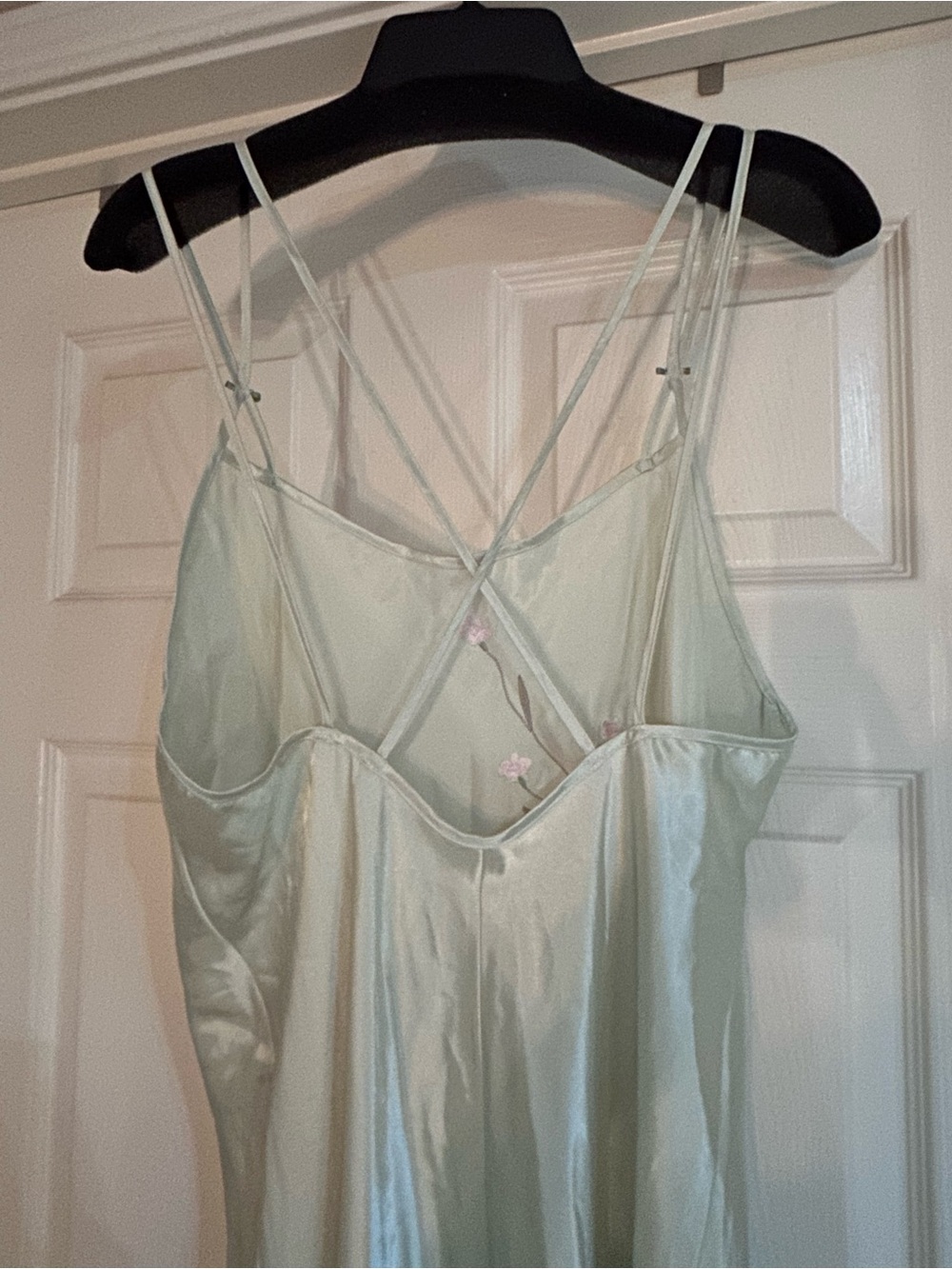 Beautiful Ladies nightgown, Size L - Picture 4 of 9